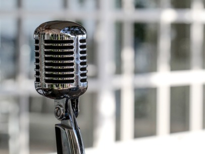 microphone-5340340_1280
